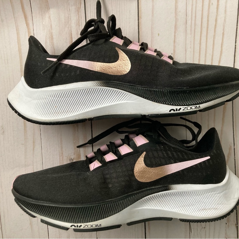 Womens Nike Air Pegasus 37 Size 6